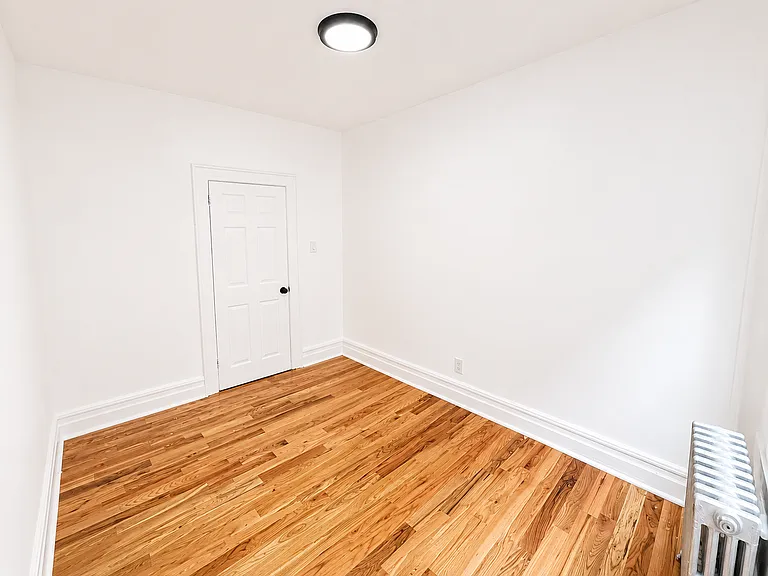 61 Cleveland St — Photo 16