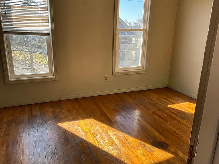 3 Burr Ave #2 — Photo 10