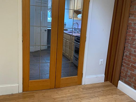 4th image of 2227 S 15th St Floor 3
