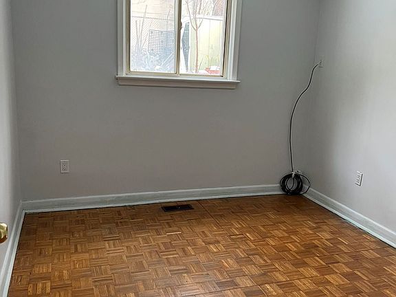 5th image of 25 Linelle St #Basement