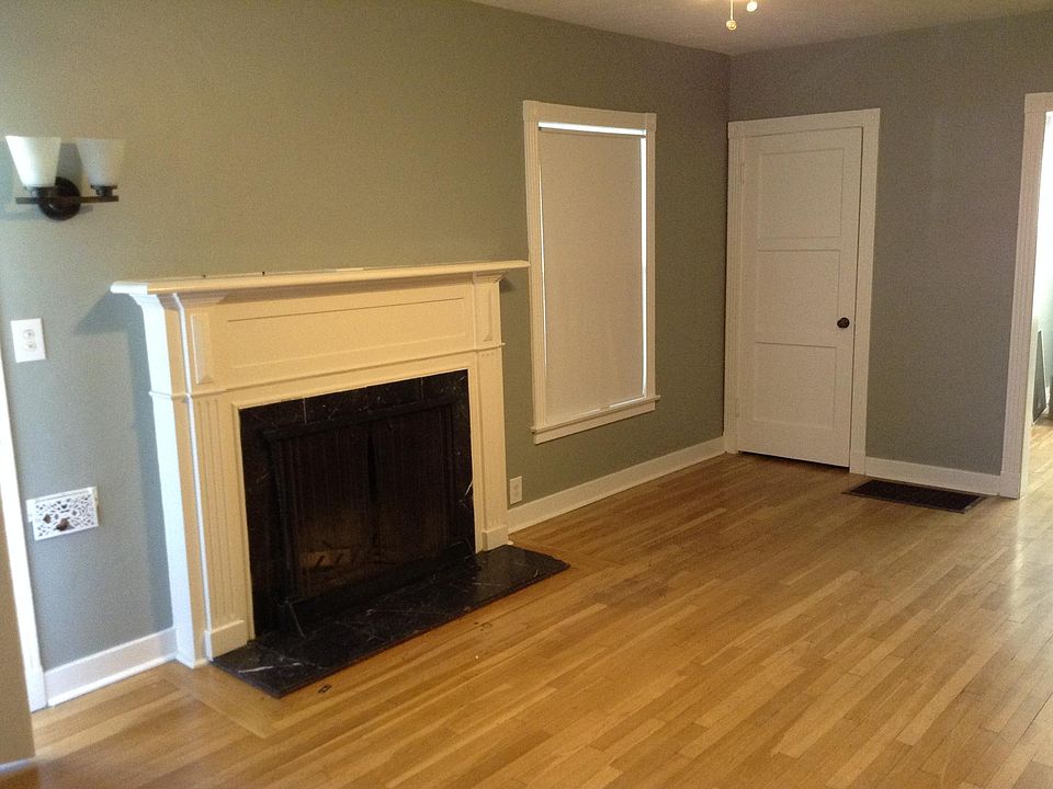 1st image of 1321 N Van Ness Ave