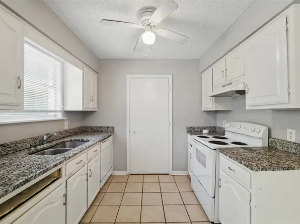 306 Monica St, Glenn Heights, TX 75154