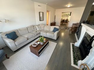 2813 E. Belleview Pl., Milwaukee, WI 53211