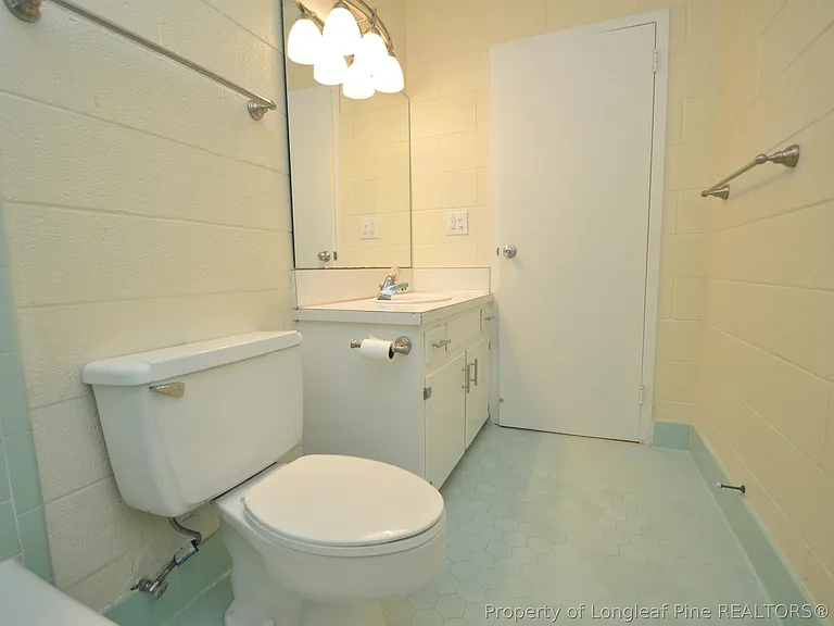 1426 Old Trinity Cir #11 — Photo 14