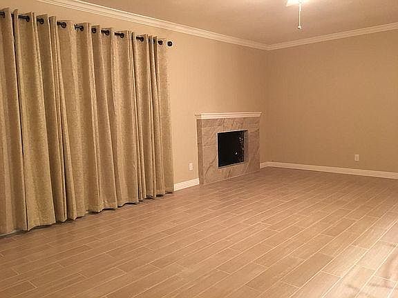 2nd image of 371163 Camarillo Ave