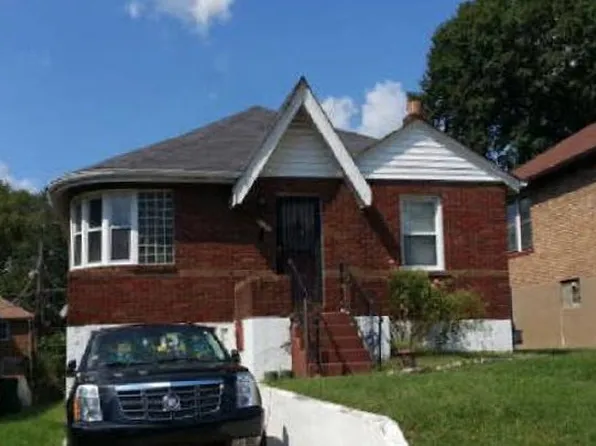 3007 Kemp Dr, Saint Louis, MO 63121