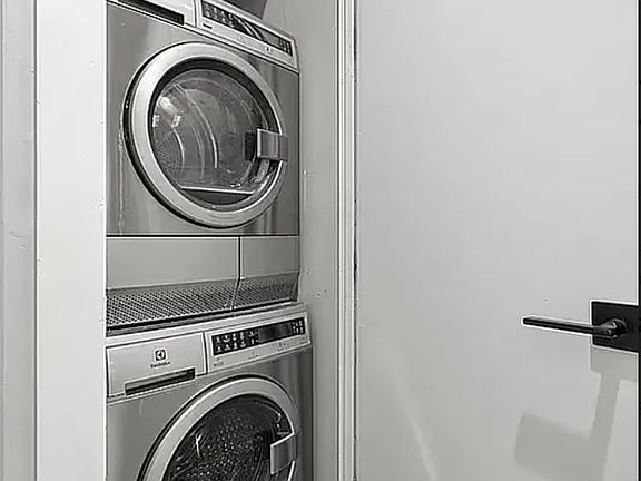 5th image of 862 Dekalb Ave #4E