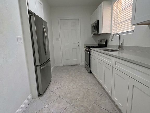 5th image of 664 E 40th St #1