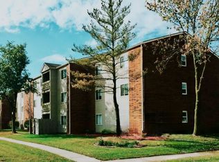 621 Crescent Dr #501-12, Champaign, IL 61821