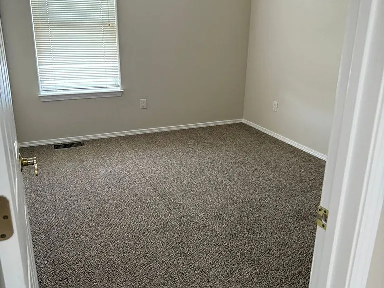 5710 Balsa Ct NE — Photo 8