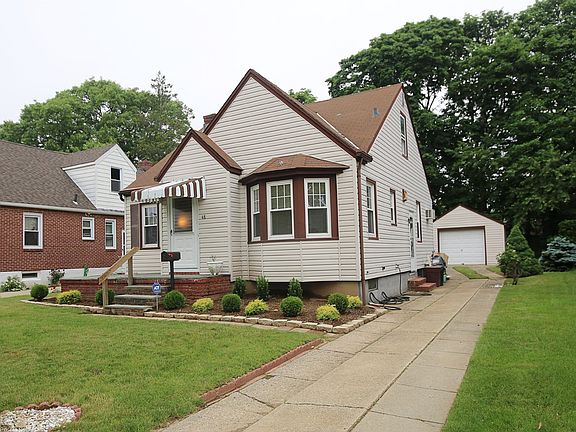 4th image of 48 Tulip Ln