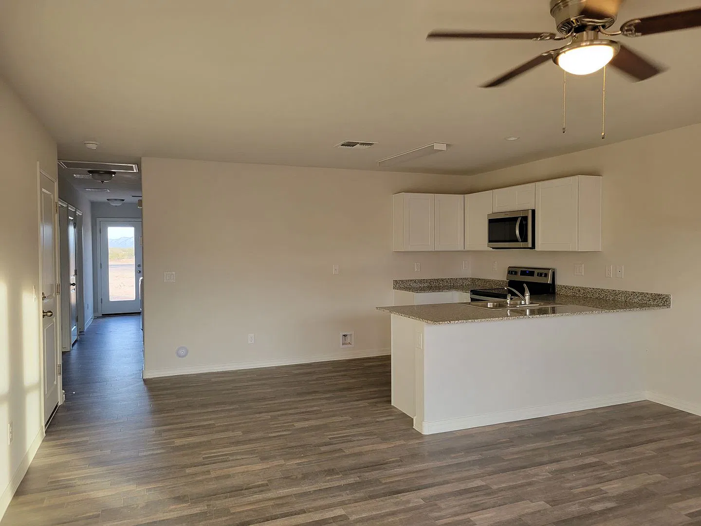3 bedroom 2 bath new build — Photo 4