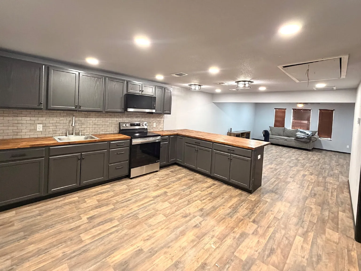 4 bed, 4.0 bath, 1704 sqft, $1,675 — Photo 4