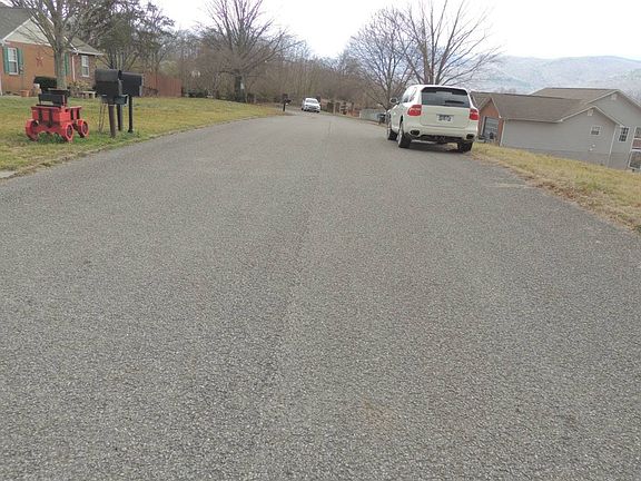 4th image of 257 Thelma Cir