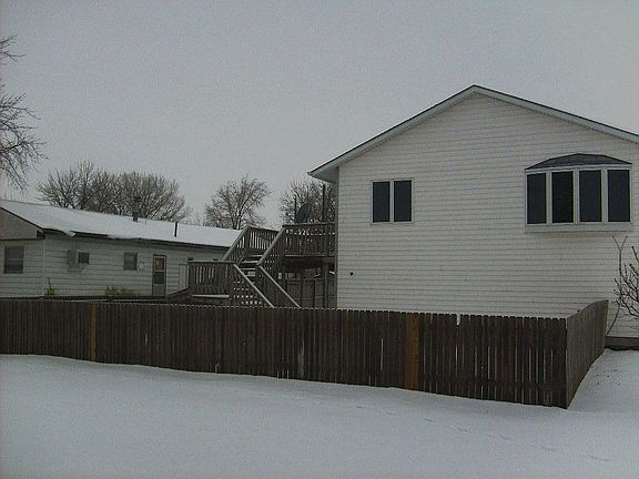4th image of 771 E 6th St