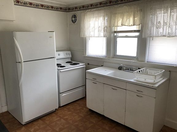 5th image of 608 1/2 N Chilson St