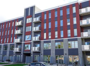 77 Leland St #101, Hamilton, ON