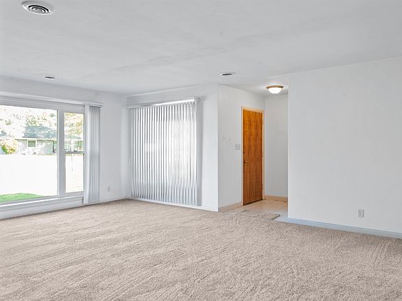 4th image of 1222 Kay Ave