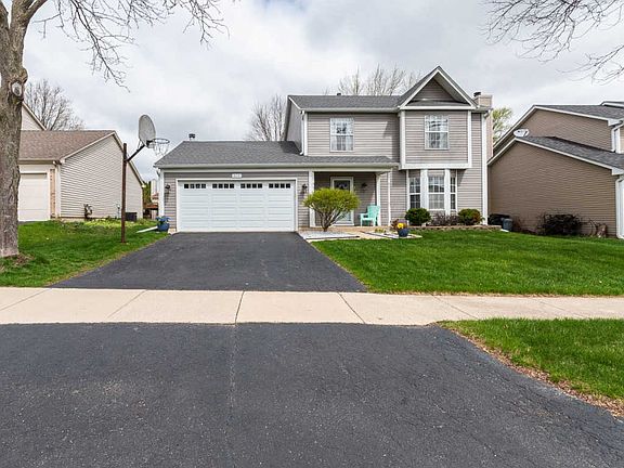 2nd image of 825 Berkshire Ln