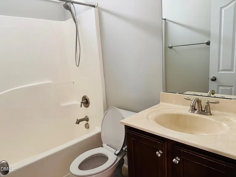3913 Wedonia Dr — Photo 14