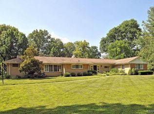 11534 Clayton Rd, Saint Louis, MO 63131