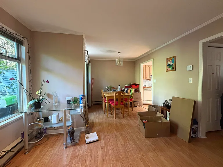 7130 Barnet Rd #5 — Photo 4