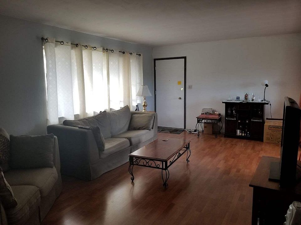1st image of 1115 Village Dr #8