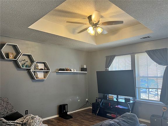 5th image of 2205 Quarry Dr
