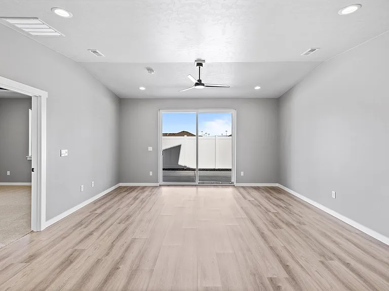 3327 S Nelson St — Photo 4