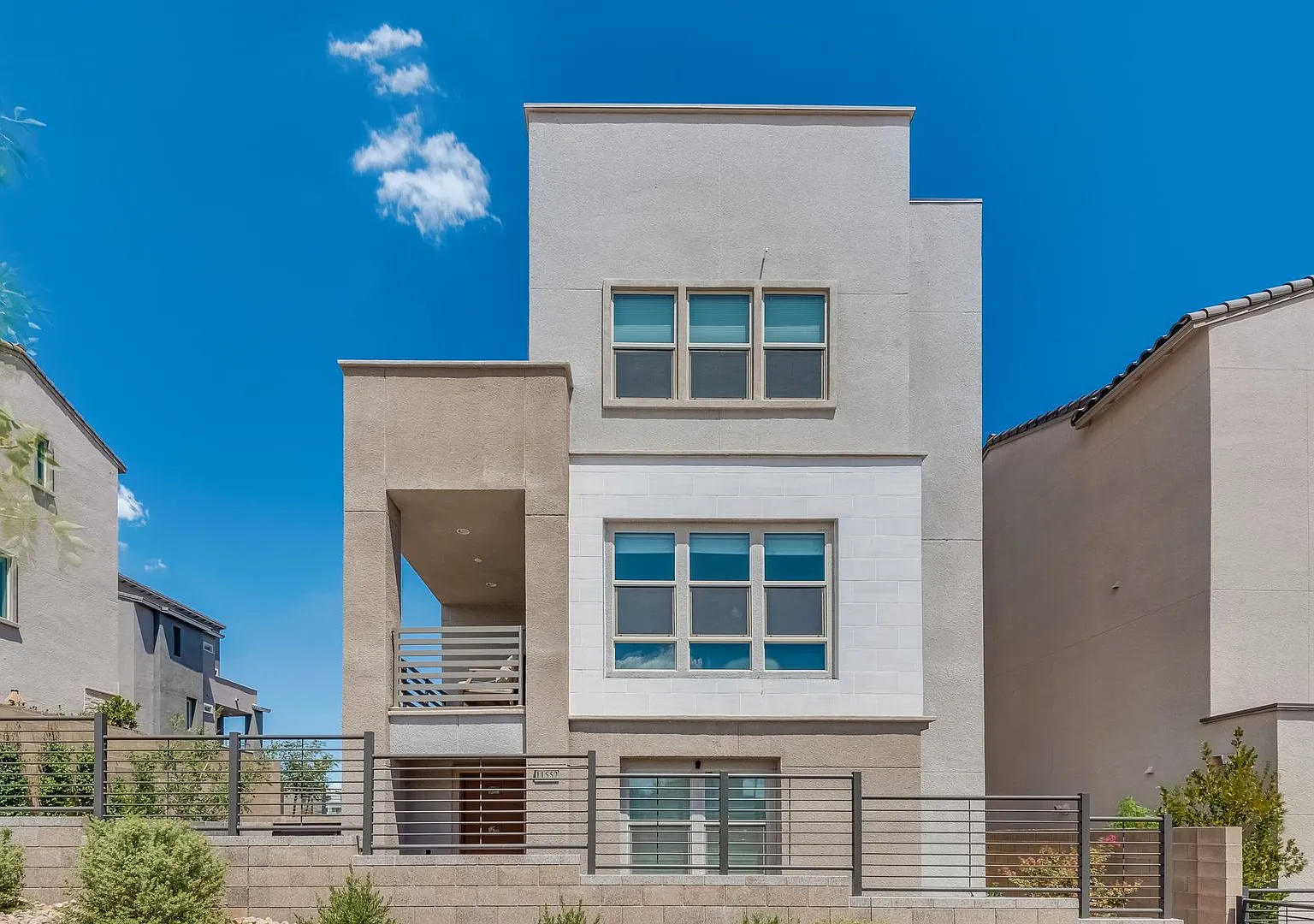 Stunning Modern 3-Story Home in Summerlin with Contemporary Style & Comfort — Photo 1