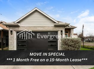 3267 Simmons St, Houston, TX 77004