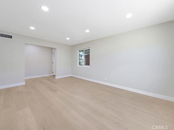 4th image of 5623 Montgomery St