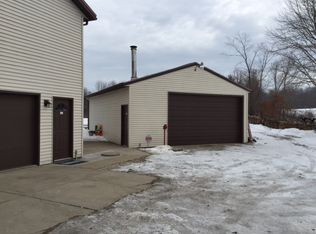 1867 Metzger Rd, Valley City, OH 44280