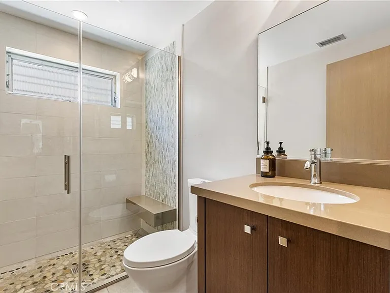 726 Loma Dr — Photo 39