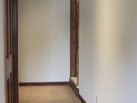 2nd image of 1318 Windmill Dr