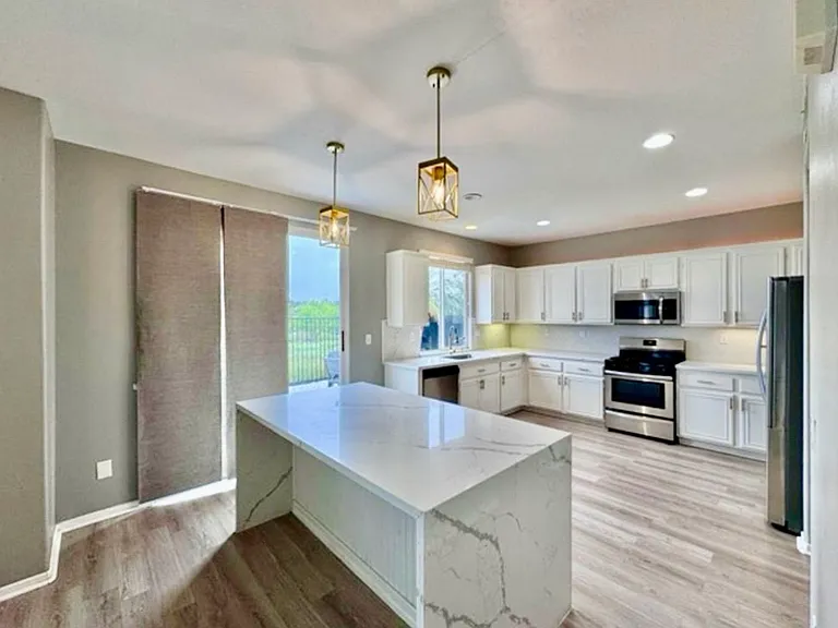 Gardenvail Dr — Photo 4
