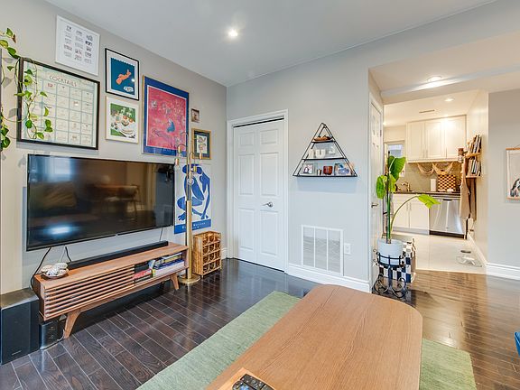 3rd image of 480 Palmerston Blvd #105A