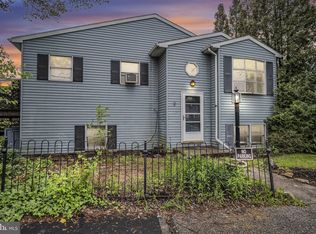 2 Russian Olive Dr, Etters, PA 17319