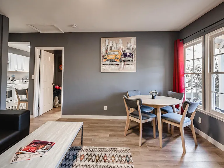 5147 Riverton Ave — Photo 14