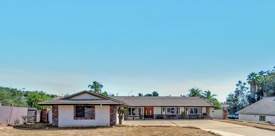 1st image of 12016 Vista De Cerros Dr