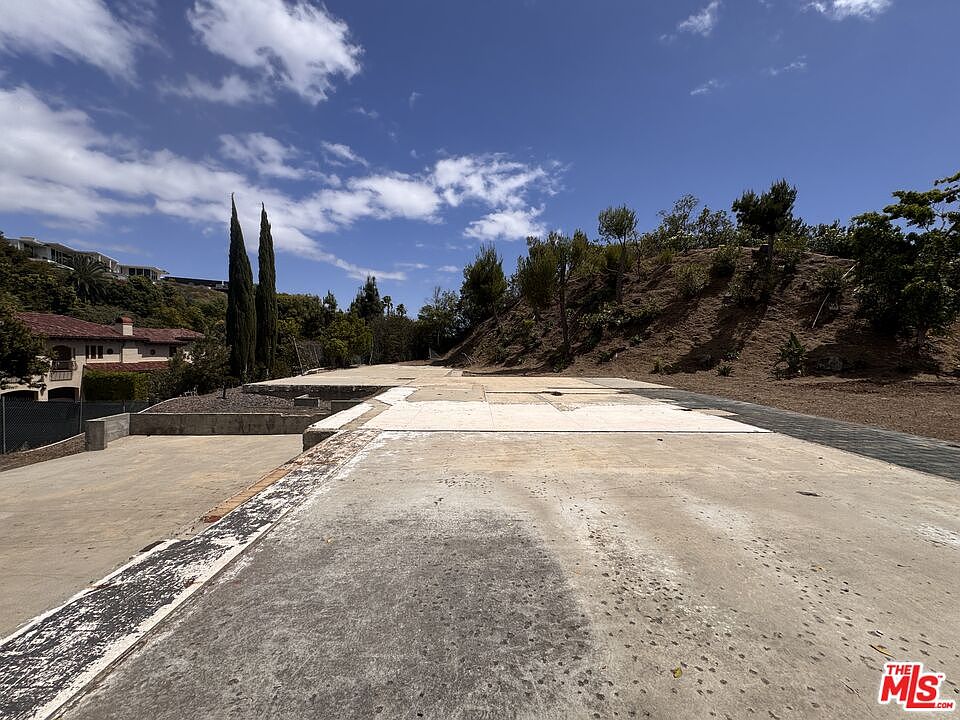 1st image of 1309 Laurel Way