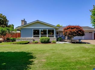 929 NW 19th St, McMinnville, OR