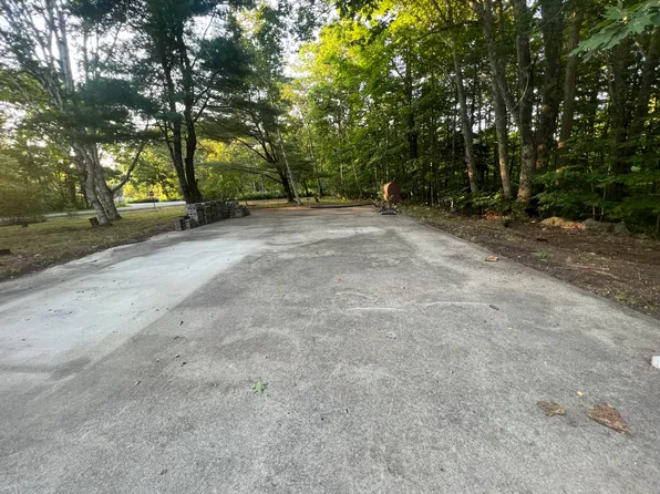 4 Cobb Road, Belfast, ME 04915