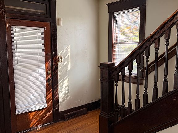 3rd image of 456 Dorsey Ave