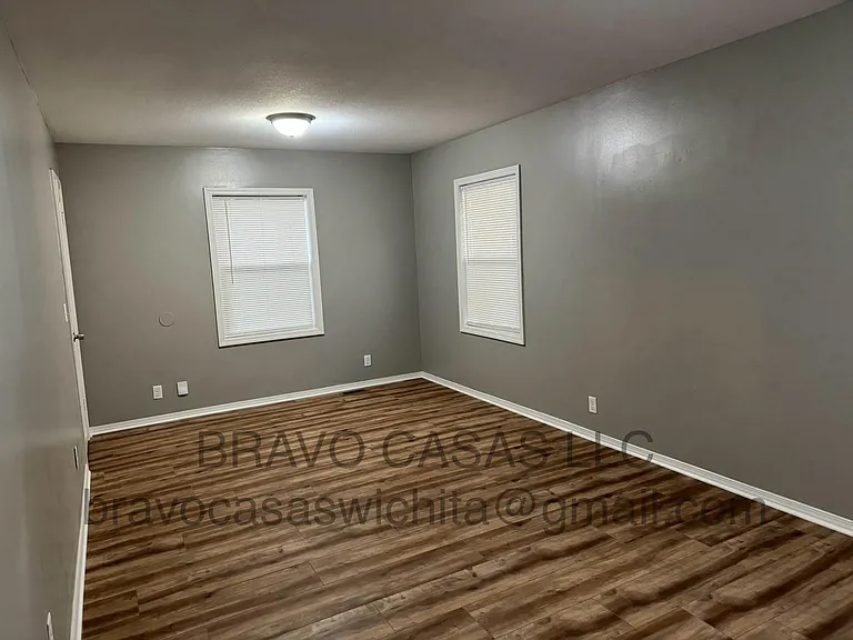 2932 S Glenn Ave — Photo 11
