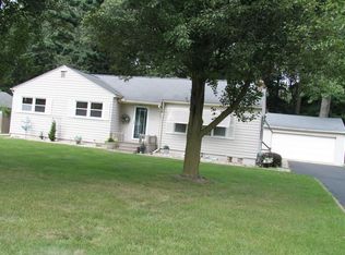 1416 Larrys Dr, Jackson, MI 49203