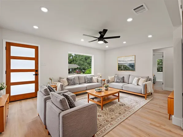 610 Dogwood Trl, Dallas, TX 75224