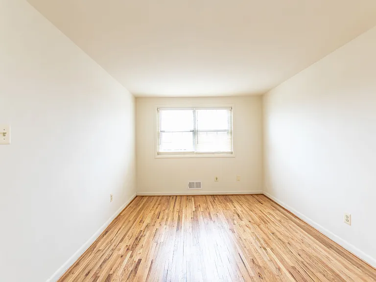 Foxridge Townhomes — Photo 12