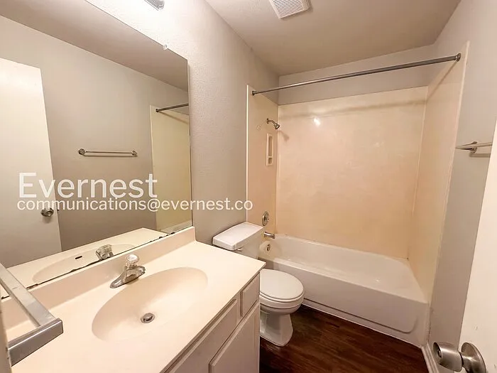 1011 Iola Dr — Photo 11