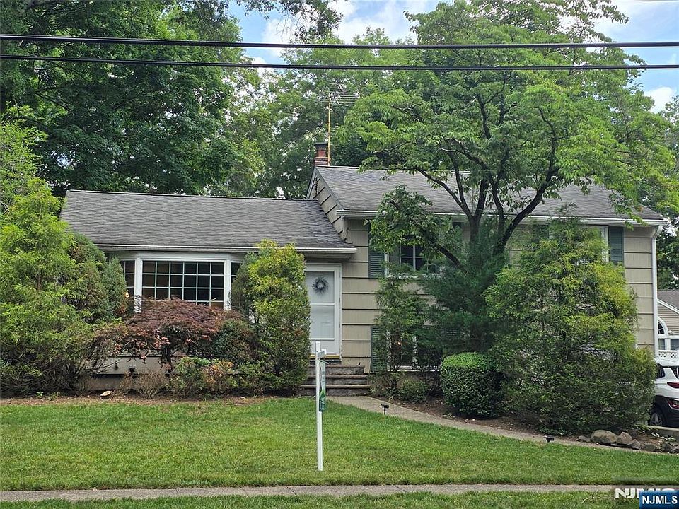 1st image of 181 Crescent St